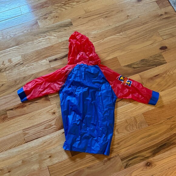 Size Small 🌂MiCKEY MOUSE RAiNCOAT🌂 - Picture 2 of 7